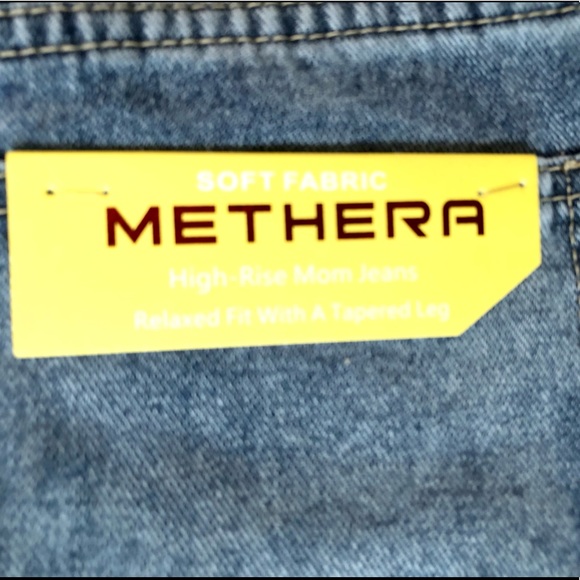 Methera Vogue Style Premium Denim Mom Style High-Rise Jeans - Size 4 - Picture 6 of 9